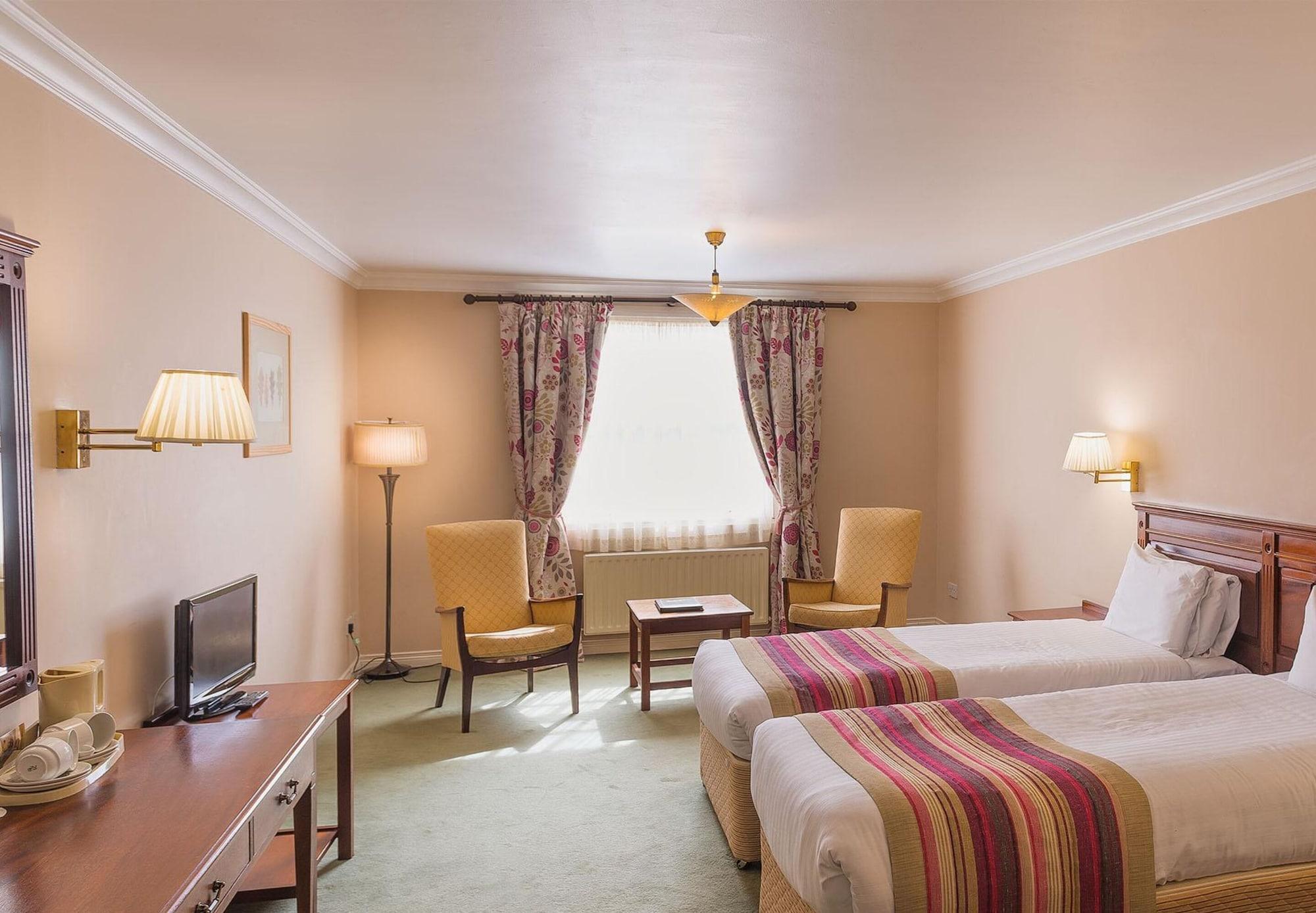 Londonderry Arms Hotel คาร์นโลห์ ภายนอก รูปภาพ