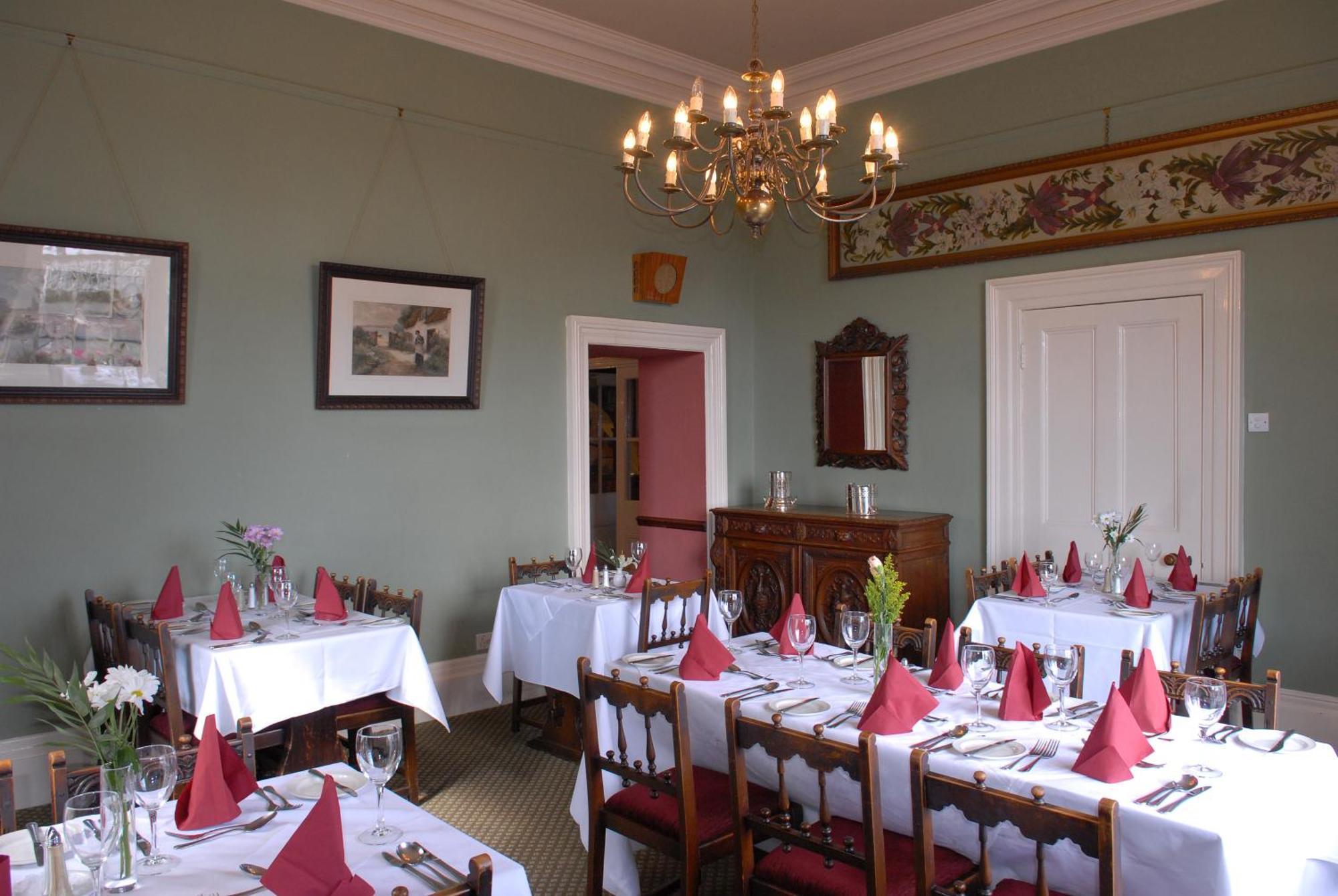 Londonderry Arms Hotel คาร์นโลห์ ภายนอก รูปภาพ