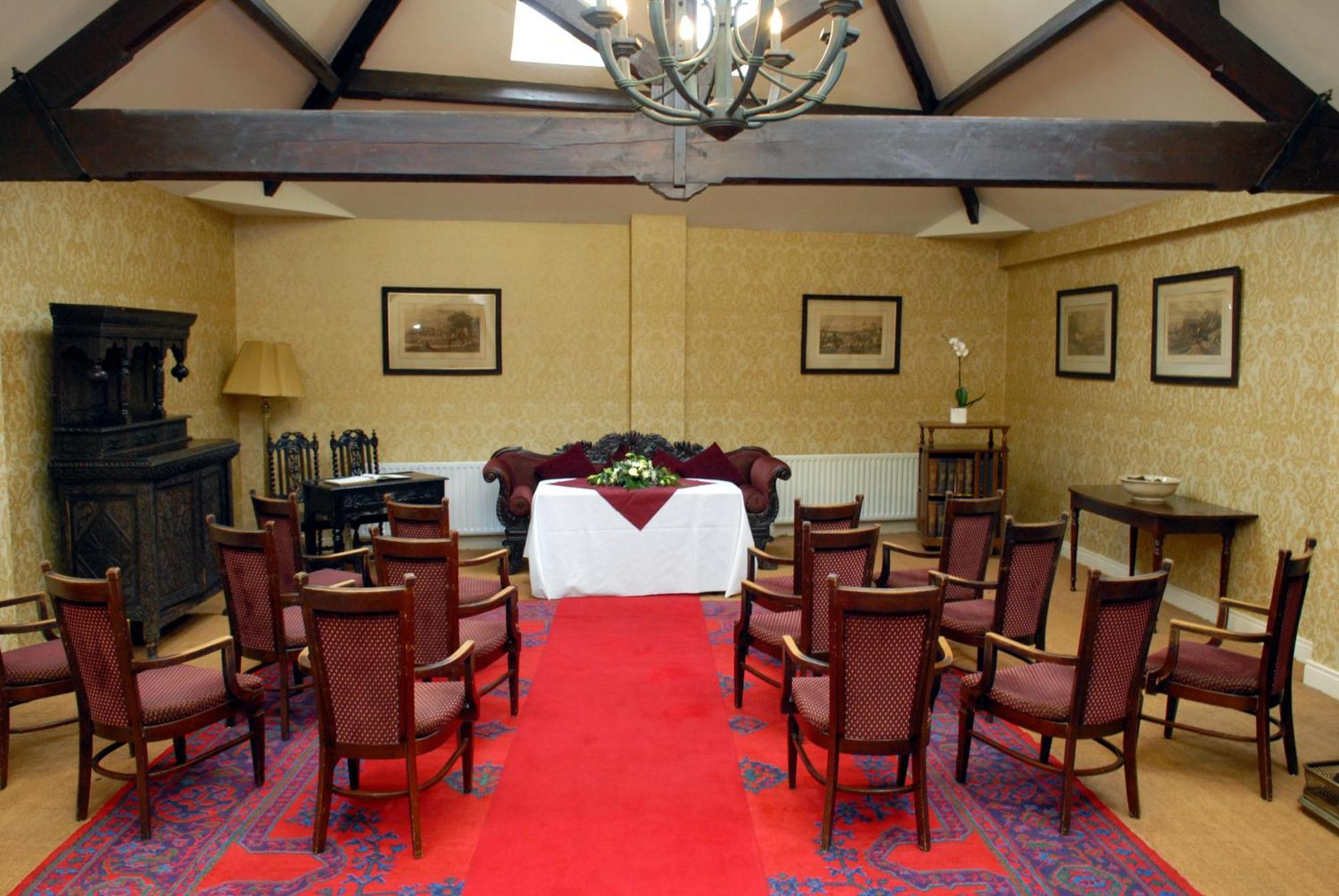 Londonderry Arms Hotel คาร์นโลห์ ภายนอก รูปภาพ