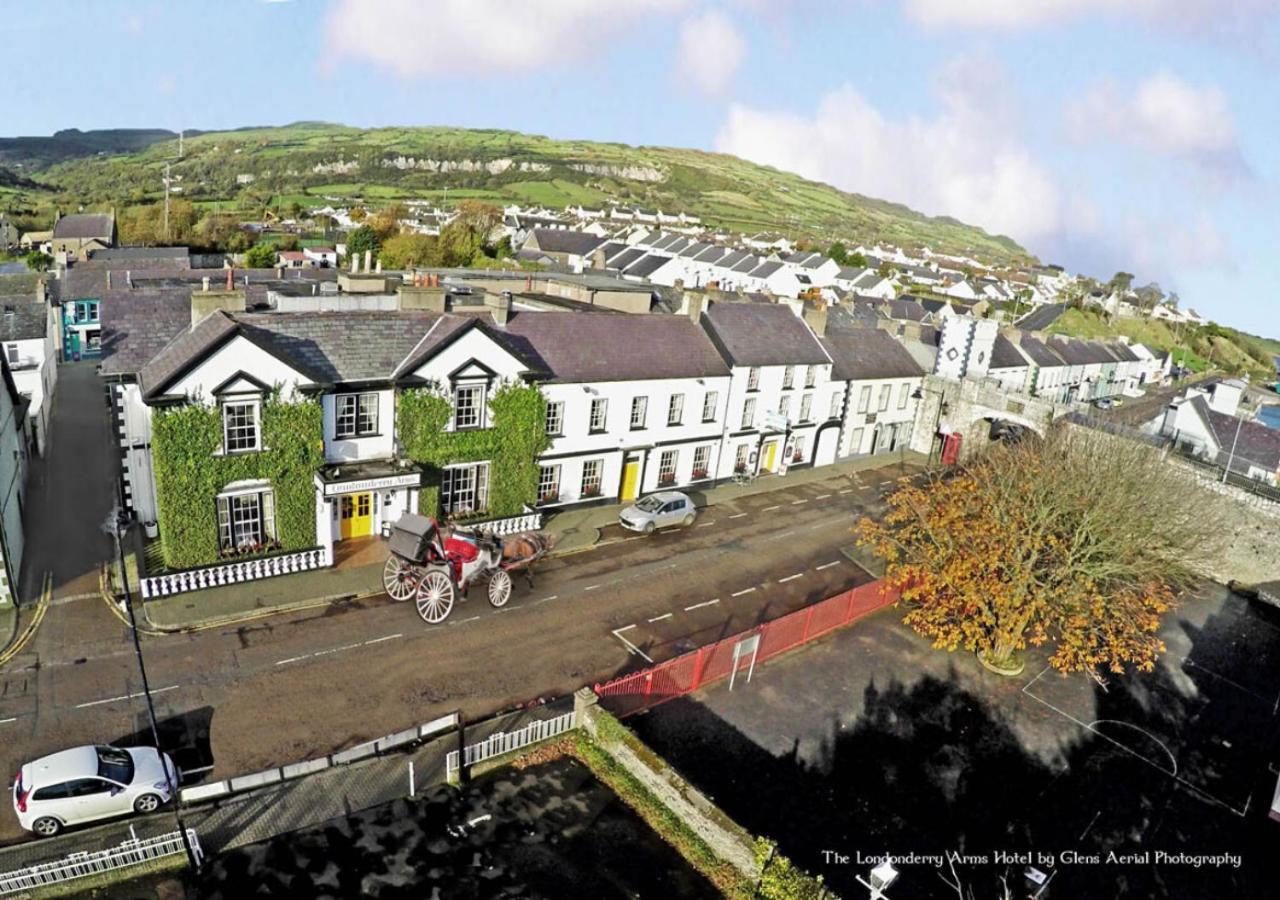 Londonderry Arms Hotel คาร์นโลห์ ภายนอก รูปภาพ